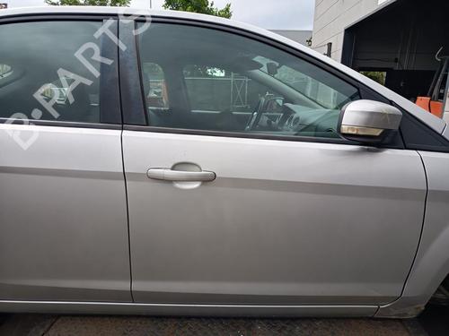Used Right front door Right front door 37223674 37223674