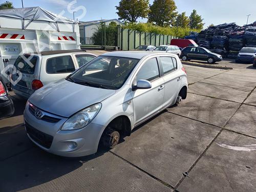 Used Parts HYUNDAI i20 I (PB, PBT)  1.2  4916690