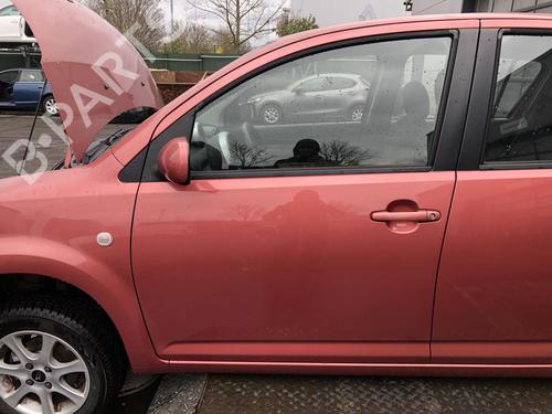 Puerta delantera izquierda DAIHATSU SIRION (M3_) 1.3 (M301) (87 hp) 32733683