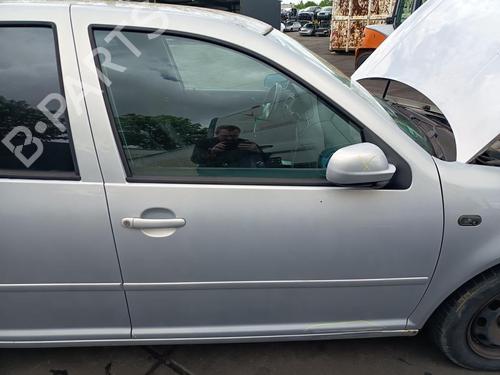 Porta frente direita Porta frente direita VW GOLF IV (1J1) 2.0 (115 hp) 35995974 35995974