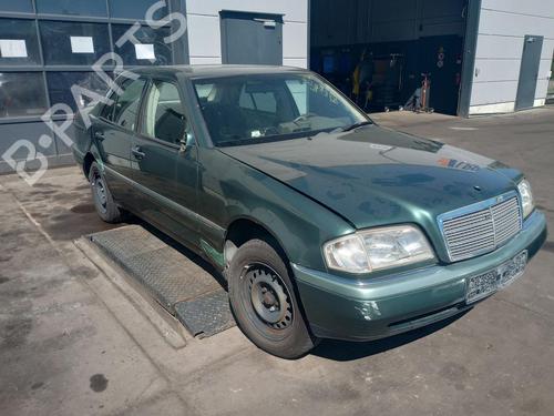 Used Rear axle MERCEDES-BENZ C-CLASS (W202) C 200 (202.020) (136 hp) 27230635