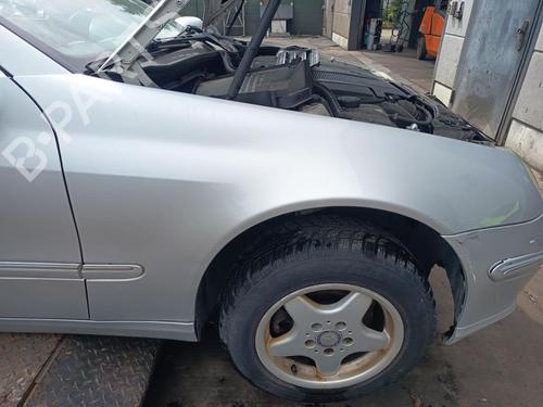 right-front-fenders-mercedes-benz-c-class-w203-2000-2001-2002-2003-2004-2005-2006-2007-36676376 main image