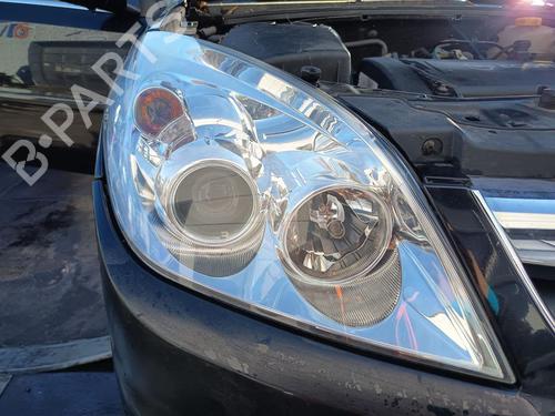 Used Right headlight Right headlight OPEL SIGNUM Hatchback (Z03) 1.8 (F48) (140 hp) 32761820 32761820