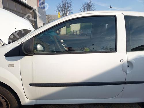 Used Left front door Left front door RENAULT TWINGO II (CN0_) 1.2 (CN0D) (58 hp) 33275268 33275268