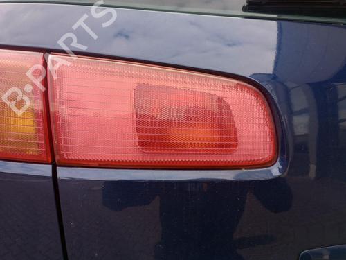 Farolim esquerdo da mala MAZDA 2 (DY) 1.6 (100 hp) 32734019