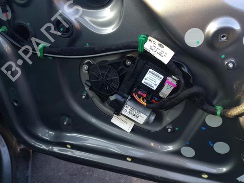 Rudehejsemotor forskærm højre VW GOLF V (1K1) 1.4 16V (75 hp) 27232035