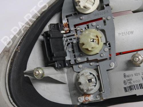 Right taillight MERCEDES-BENZ E-CLASS (W210) E 240 (210.061) | BP27228417C35