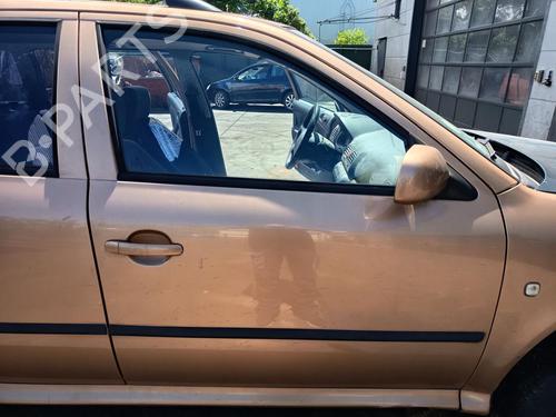 Puerta delantera derecha Puerta delantera derecha SKODA OCTAVIA I Combi (1U5) 1.8 T (150 hp) 36442803 36442803