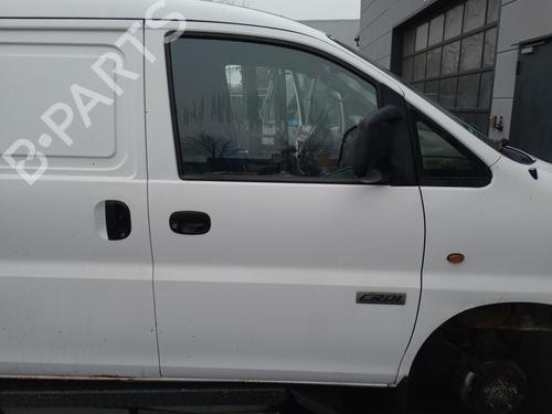 Used Right front door HYUNDAI H-1 Van (A1) 2.5 CRDi (140 hp) 27233125
