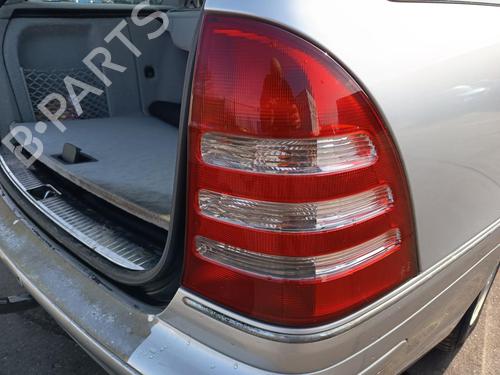 Used Right taillight Right taillight MERCEDES-BENZ C-CLASS T-Model (S203) C 220 CDI (203.206, 203.208) (143 hp) 33005398 33005398