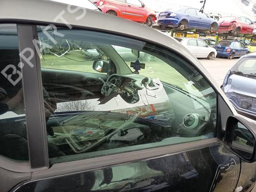 front-right-door-window-smart-fortwo-coupe-453-2014-33438309 main image