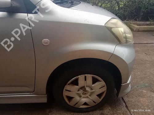 Used Right front fenders DAIHATSU SIRION (M3_) 1.3 (M301) (87 hp) 27232249