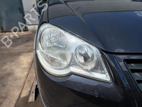 Used Right headlight VW POLO IV (9N_, 9A_) 1.4 16V (80 hp) 32761065