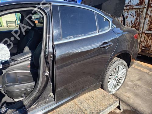 Used Left rear door Left rear door 39594427 39594427