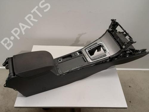 Used Armrest / Center console VW GOLF VII Variant (BA5, BV5) 1.6 TDI (110 hp) 27228588