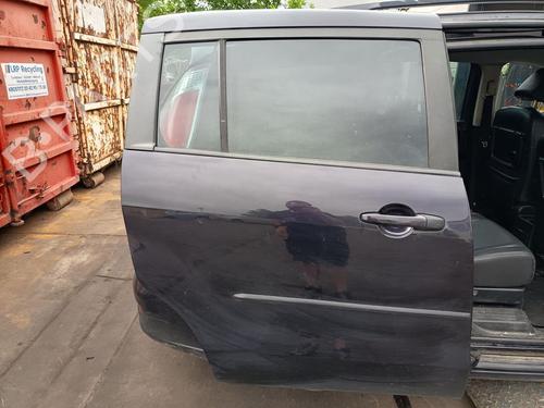 Used Right slide door Right slide door 37223662 37223662