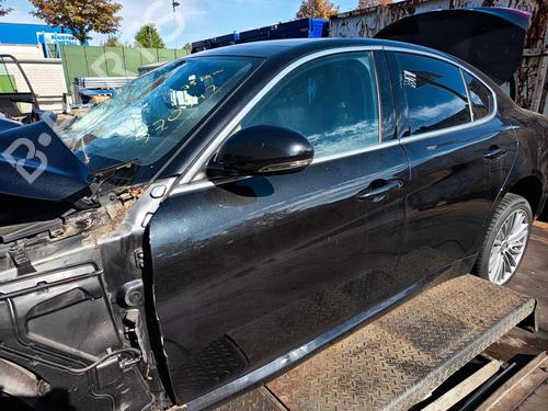 Used Left front door Left front door 39594429 39594429