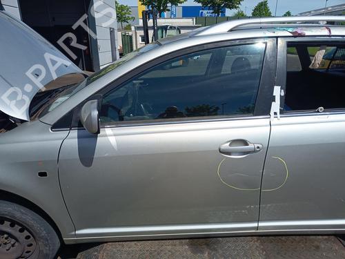 Dør venstre foran Dør venstre foran TOYOTA AVENSIS Estate (_T25_) 2.0 D-4D (CDT250_, CDT250R) (116 hp) 35996028 35996028