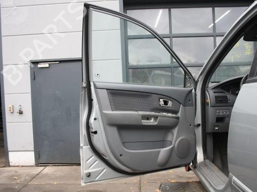 Left front door KIA CARENS II MPV (FJ) 2.0 CRDi | BP27229752C2 