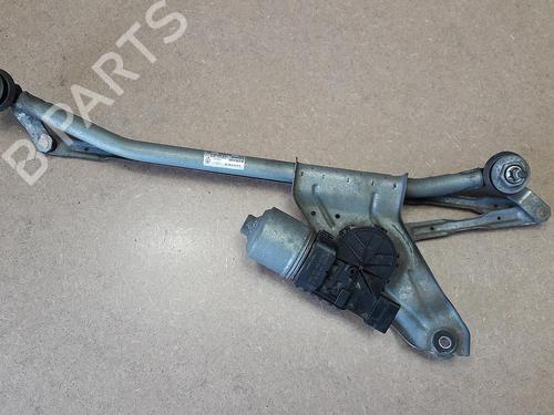 Used Front wiper motor DACIA SANDERO 1.4 (BS0C, BS0A, BS0G, BS1F, BS0E) (75 hp) 27226604