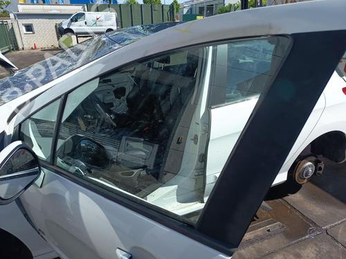 Used Front left door window Front left door window 36938081 36938081