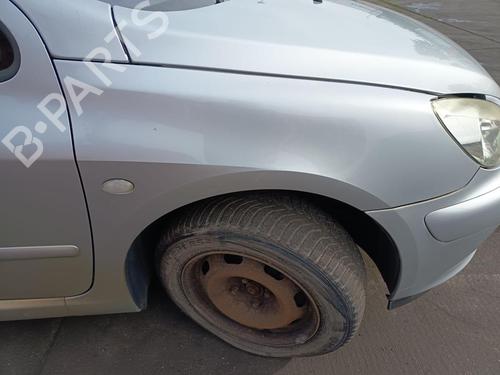 Used Right front fenders Right front fenders PEUGEOT 307 Break (3E) 1.6 16V (109 hp) 36442774 36442774