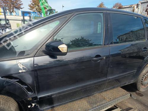 Used Left front door Left front door 39568272 39568272