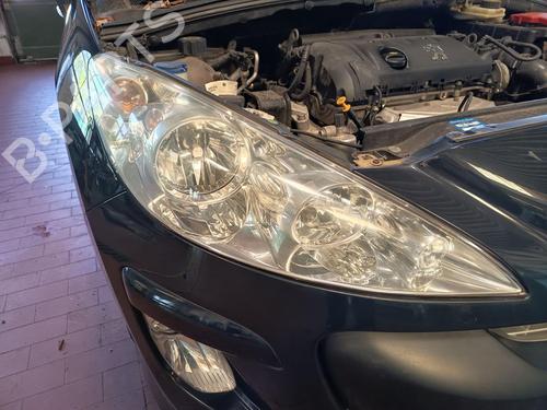Used Right headlight Right headlight PEUGEOT 308 I (4A_, 4C_) 1.6 16V (120 hp) 35916773 35916773