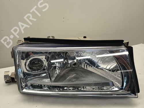 Used Right headlight SKODA OCTAVIA I Combi (1U5) 1.9 TDI (110 hp) 32761473