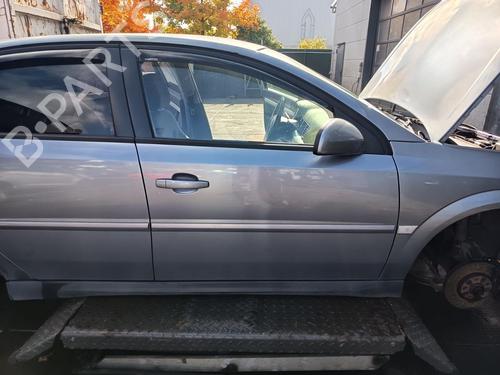 right-front-door-opel-vectra-c-z02-2002-2003-2004-2005-2006-2007-2008-2009-32761982 main image