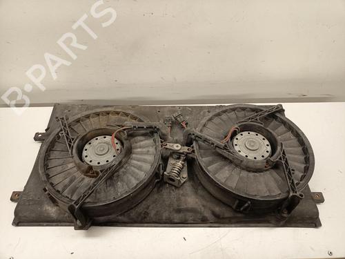Used Radiator fan Radiator fan VW TRANSPORTER T4 Bus (70B, 70C, 7DB, 7DK, 70J, 70K, 7DC, 7DJ) 2.5 TDI (88 hp) 33723082 33723082