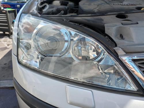Used Right headlight FORD MONDEO III Turnier (BWY) 2.0 TDCi (130 hp) 27231311