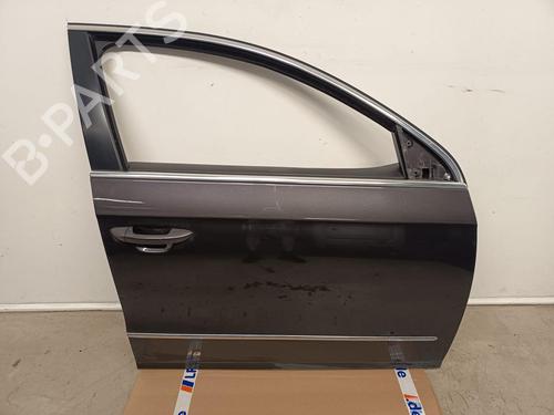 Used Right front door Right front door 38674050 38674050