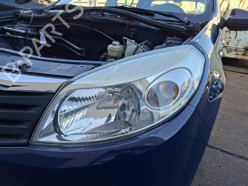 Lyskaster venstre DACIA SANDERO 1.4 (BS0C, BS0A, BS0G, BS1F, BS0E) (75 hp) 32761478