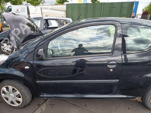 Porta frente esquerda Porta frente esquerda PEUGEOT 107 (PM_, PN_) 1.0 (68 hp) 35932985 35932985