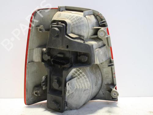 Right taillight VW TOURAN (1T1, 1T2) 2.0 TDI 16V | BP27230067C35 