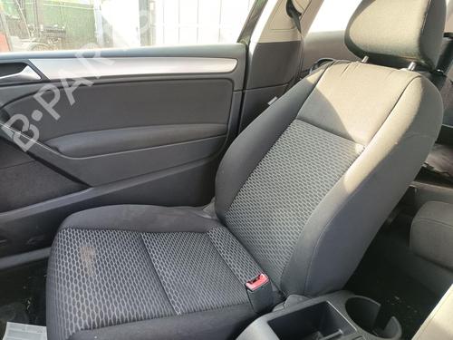 Sæde højre fortil VW GOLF VI (5K1) 1.4 (80 hp) 32762293