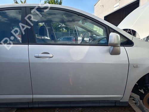 Used Right front door Right front door 38674059 38674059