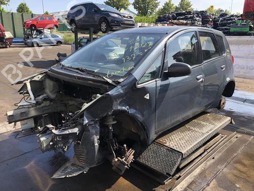 Pièces Détachées Usagées MITSUBISHI COLT VI (Z3_A, Z2_A) 1.3 (Z21A) (95 hp) 4457352