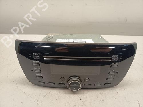 Used Radio OPEL COMBO Tour (X12) 1.4 (C26, D26, E26, C06) (95 hp) 32762617