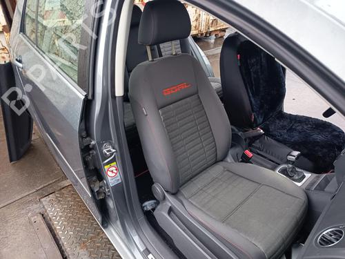 Sæde højre fortil VW GOLF PLUS V (5M1, 521) 1.6 (102 hp) 32763369
