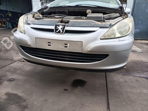 Used Front bumper PEUGEOT 307 CC (3B) 2.0 16V (136 hp) 32761634