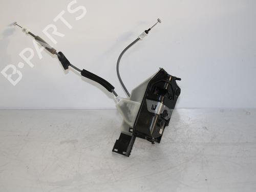Used Front right lock OPEL CORSA F (P2JO) 1.2 (68) (75 hp) 27229634