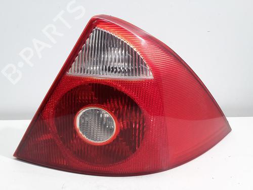 Used Right taillight FORD MONDEO III (B5Y) 1.8 16V (125 hp) 27228349