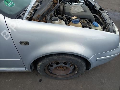 Used Right front fenders Right front fenders VW GOLF IV (1J1) 2.0 (115 hp) 35995969 35995969