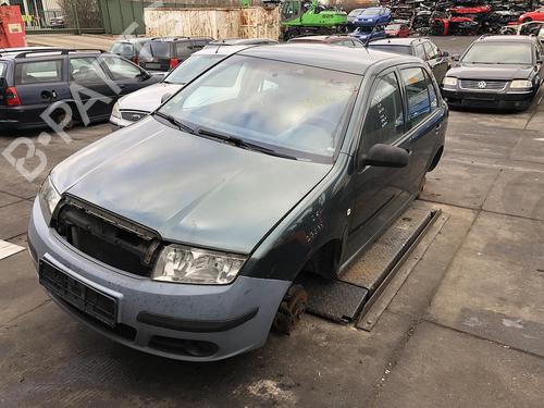 Rear wiper motor SKODA FABIA I (6Y2) 1.2 | BP27228562M102 