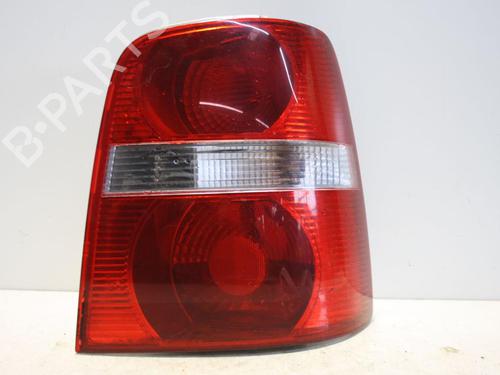 Right taillight VW TOURAN (1T1, 1T2) 2.0 TDI 16V | BP27230067C35 