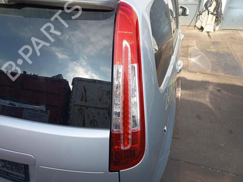 Used Right taillight Right taillight 37272023 37272023
