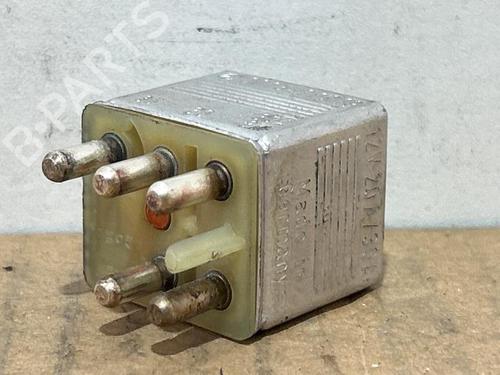 Electronic sensor MERCEDES-BENZ E-CLASS Coupe (C124) E 200 (124.040) | BP40161831M84 - Image 2