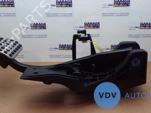 Used Break pedal MERCEDES-BENZ GLA (H247) GLA 180 (247.784) (136 hp) 25944085